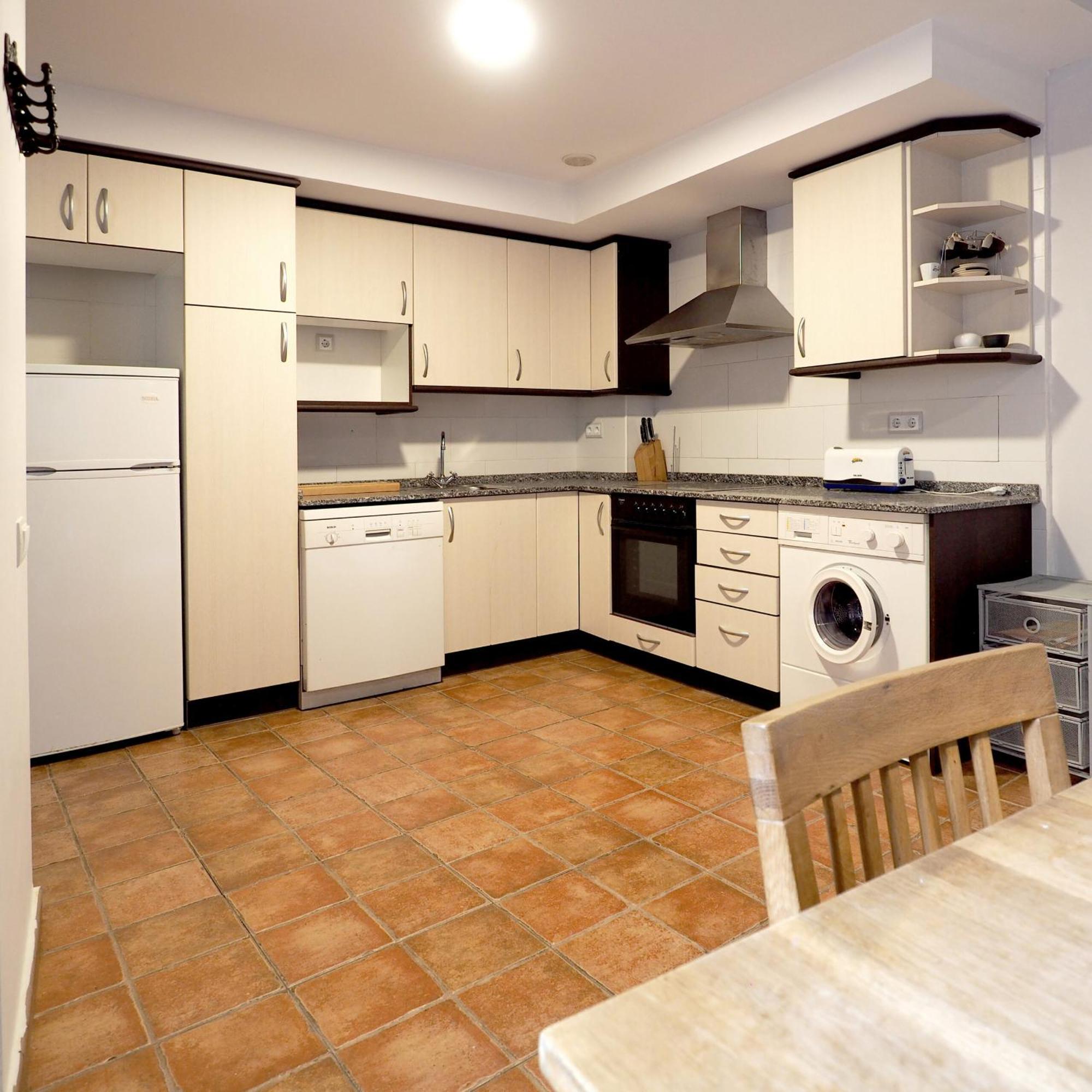 Apartamentos Angelus Plaza Mayor De Граус Экстерьер фото